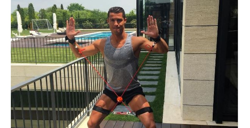 Cristiano Ronaldo, trabajo, en solitario