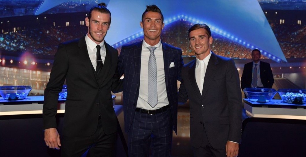 Griezmann posa con Cristiano y Bale en la última gala de la UEFA