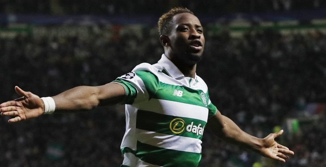Moussa Dembélé celebra un gol con el Celtic de Glasgow