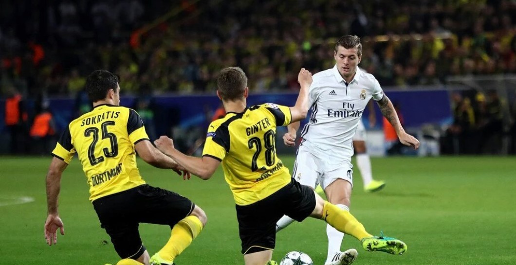 Kroos, en una jugada del partido ante el Dortmund