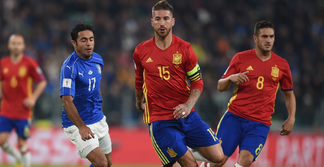 Sergio Ramos en un partido con España