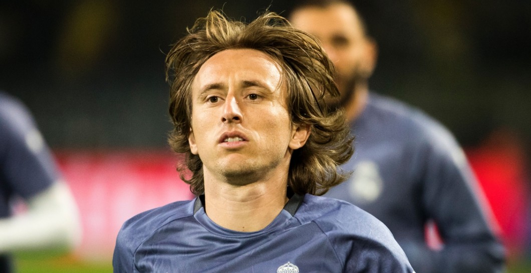 Modric corre en un entrenamiento del Real Madrid