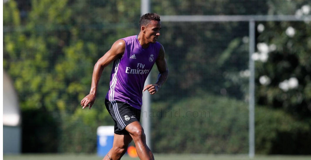 Danilo en el entrenamiento de este jueves con el Real Madrid