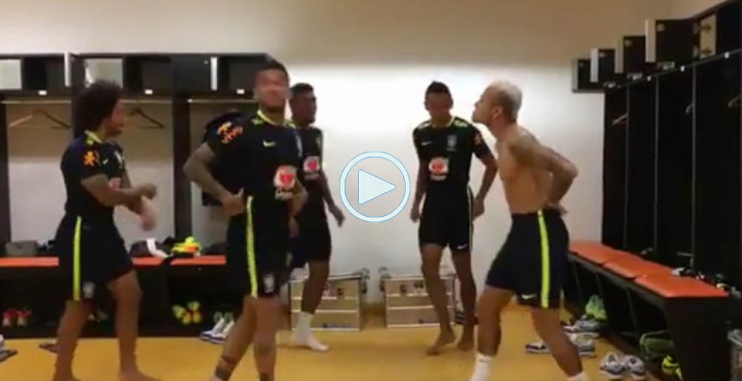 El baile de Neymar y Marcelo con la selección brasileña