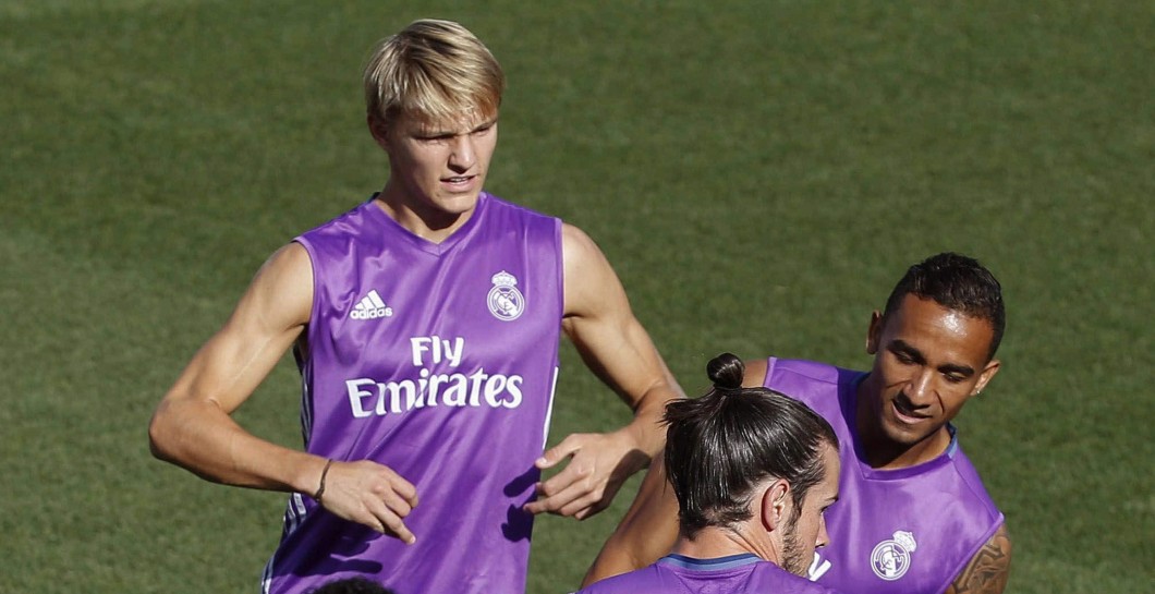 Odegaard en un entrenamiento con el Madrid