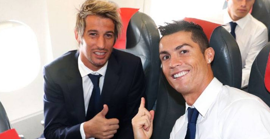 Cristiano Ronaldo y Fabio Coentrao en el avión
