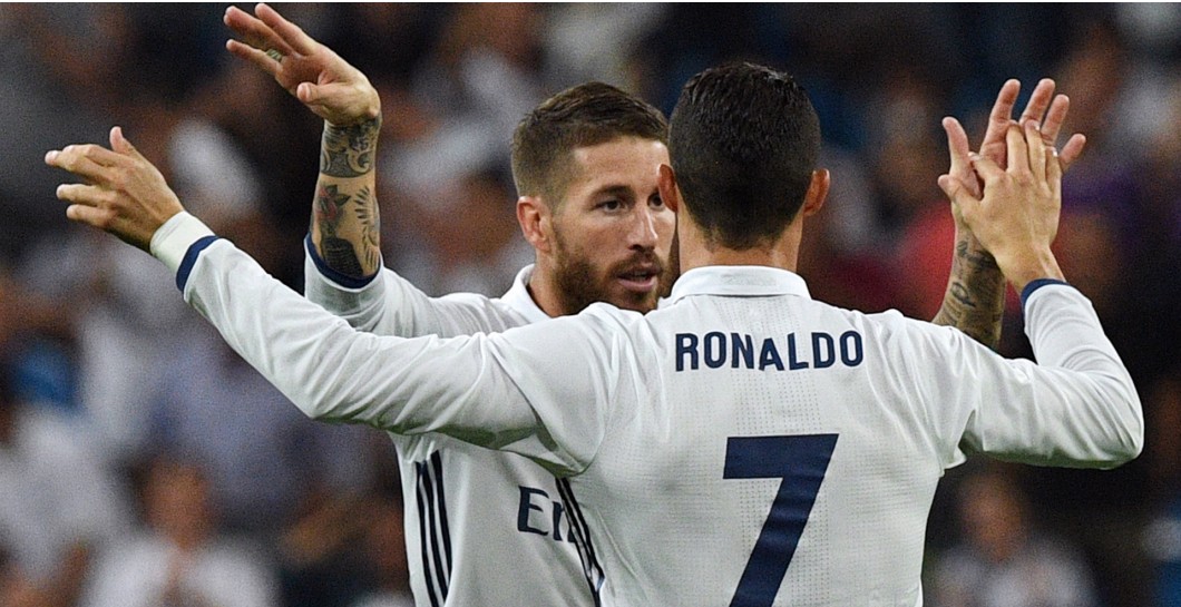 Ramos felicita a Cristiano Ronaldo tras un gol