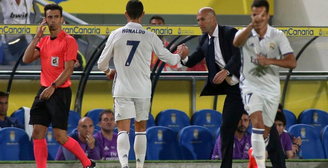 El saludo de Zidane a Cristiano en Las Palmas