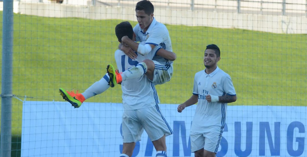 El Castilla celebra su gol al Leioa