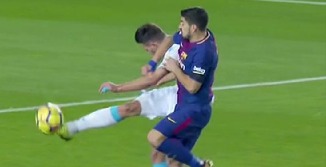 Luis Suárez agresión, Barcelona, Deportivo