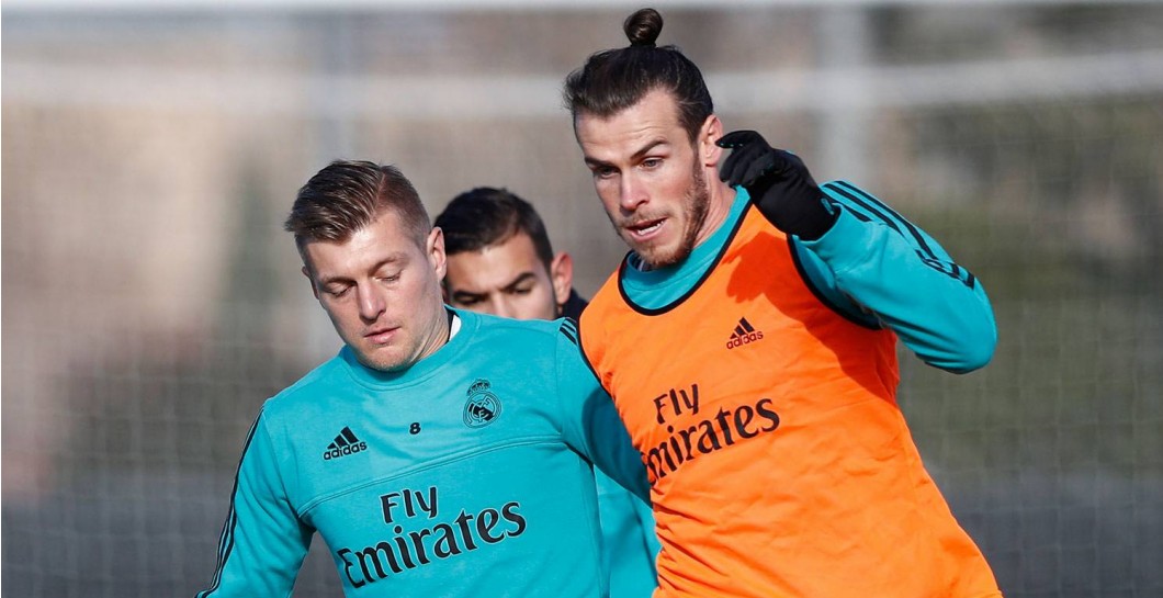 Kroos y Bale en el entrenamiento en Valdebebas de este miércoles