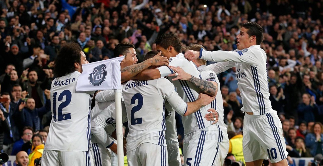 El Real Madrid celebra un gol ante el Nápoles
