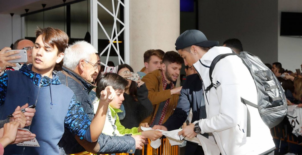 Cristiano Ronaldo atendió a los aficionados en Castellón