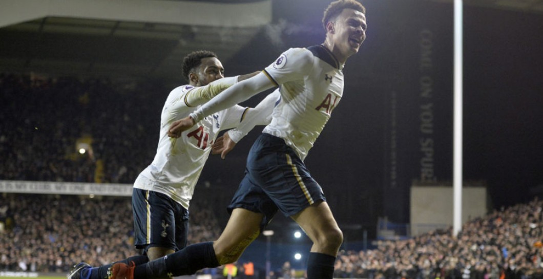 Dele Alli celebra un gol con el Tottenham
