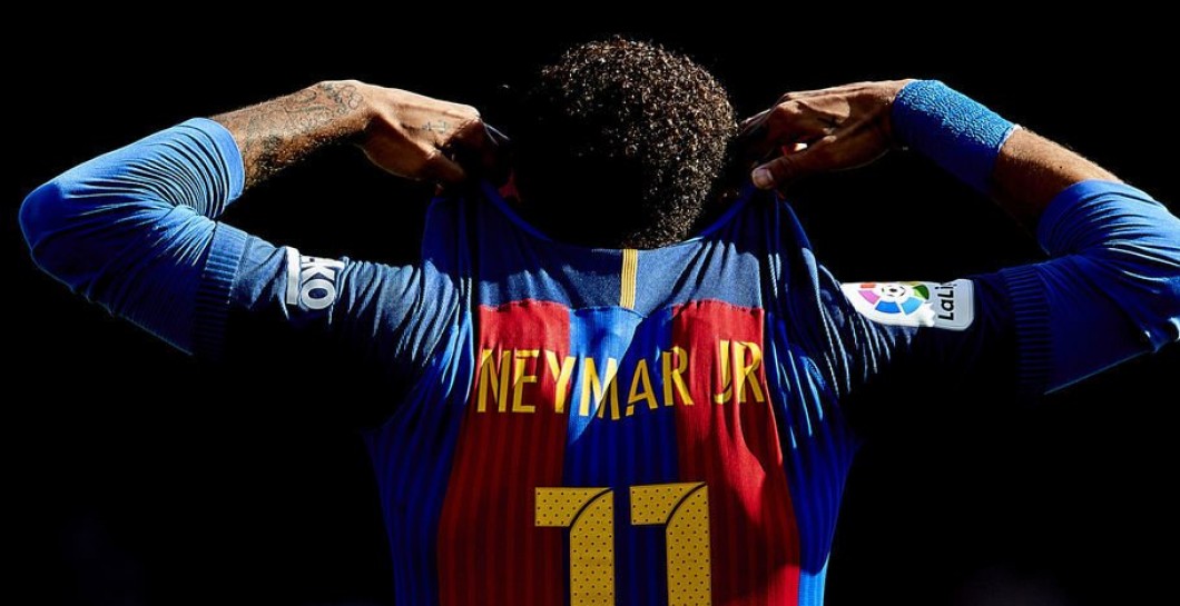 Neymar se lamenta en el partido del Villamarín