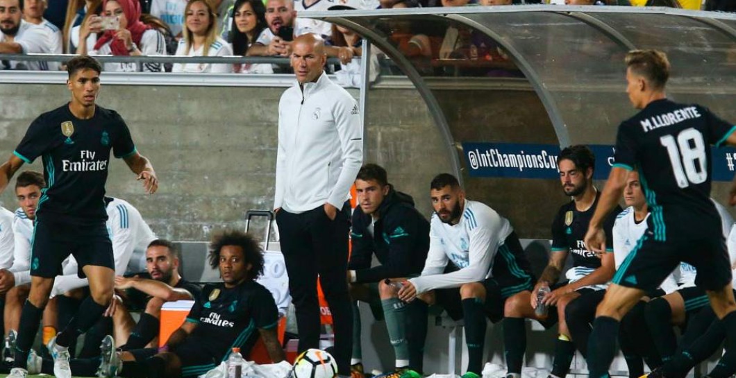 Zidane mirando partido vs City