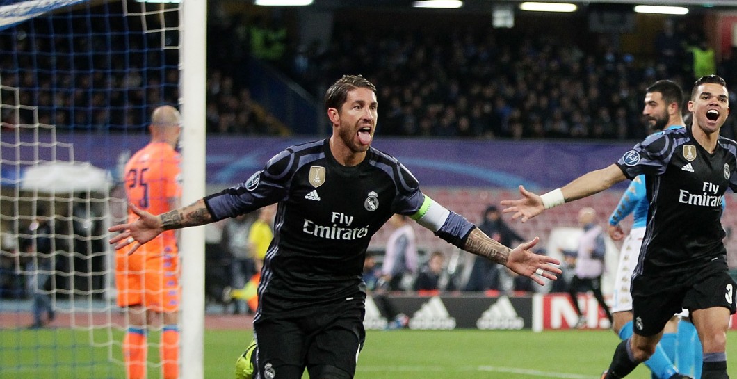 Sergio Ramos celebra un gol contra el Nápoles