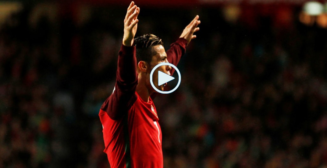 Cristiano celebra uno de sus goles a Hungría