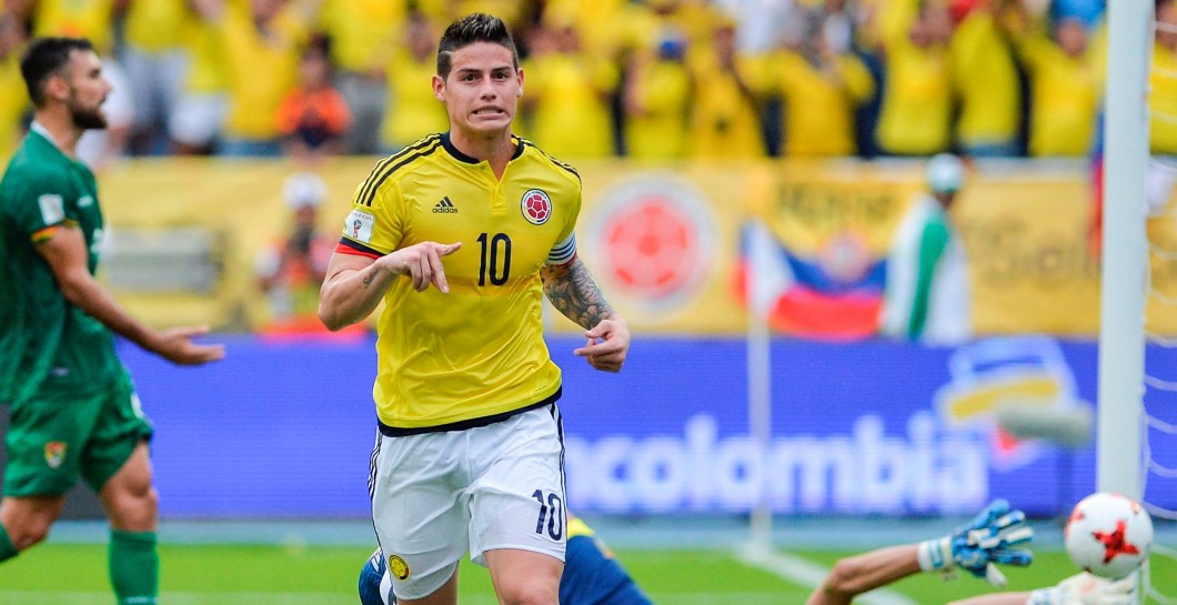 James celebra un gol con Colombia