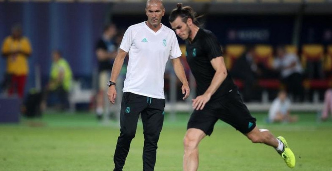 Zidane supervisa un entrenamiento de Gareth Bale