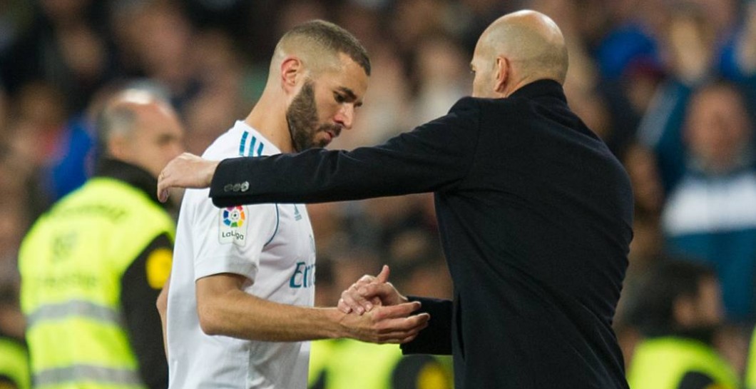 Zidane y Benzema durante un partido de esta temporada