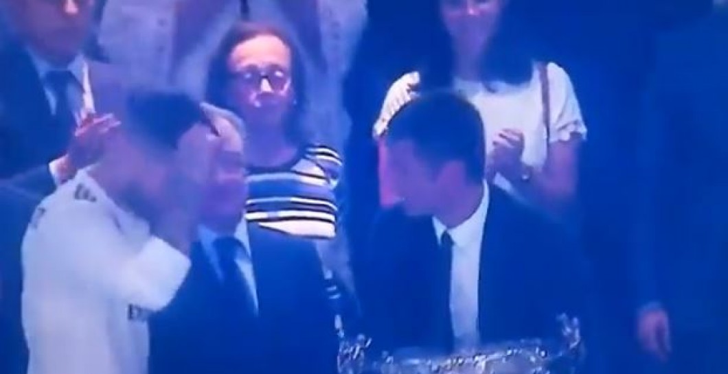 Ramos gesto a Maldini