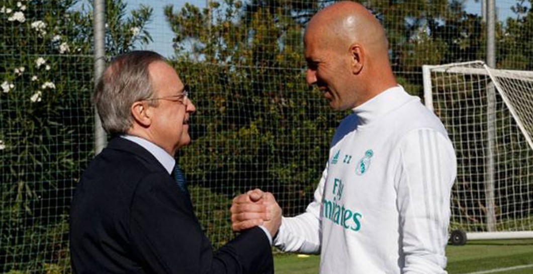 Florentino Pérez saluda a Zinedine Zidane en Valdebebas