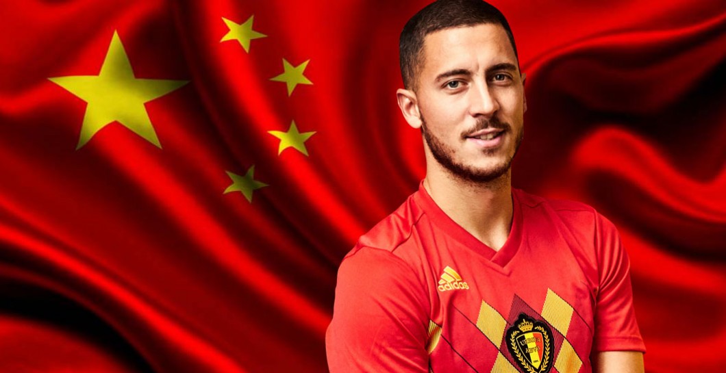 Eden Hazard y bandera de China