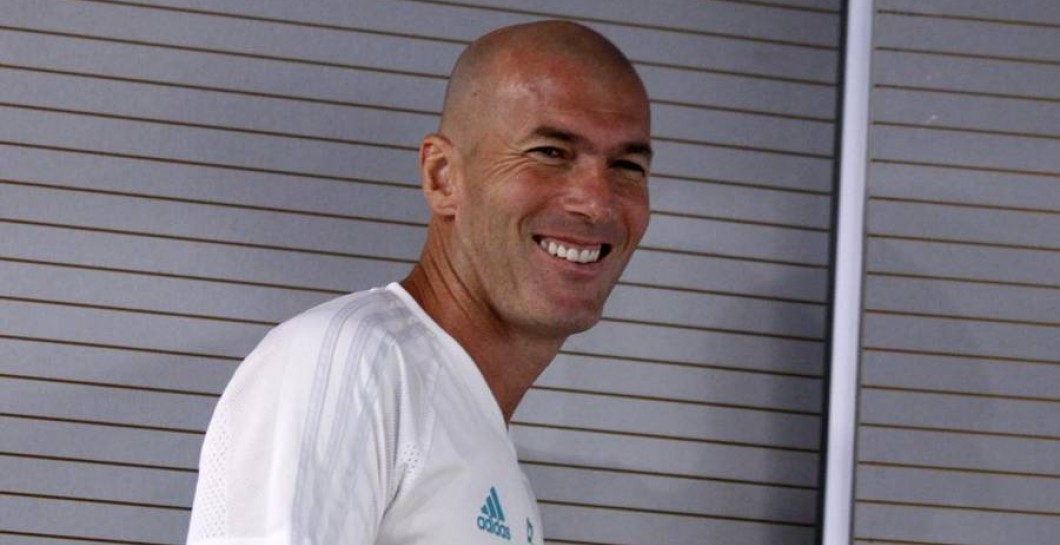 Zidane riendo
