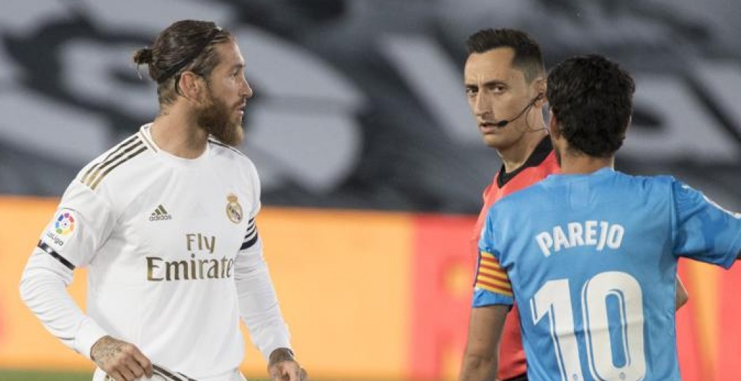 Sergio Ramos, Parejo y el árbitro