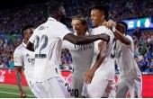 Militao deja en 'cabeza' al Real Madrid con un gol de oro en Getafe