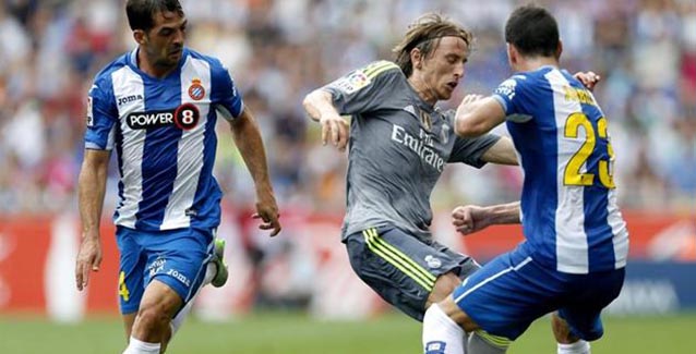 Luka Modric en su partido ante el Espanyol